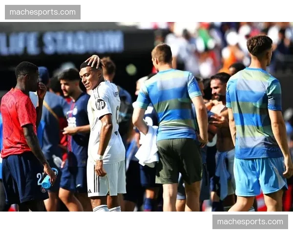 巴黎圣日耳曼迎战马赛，姆巴佩领衔锋线对决