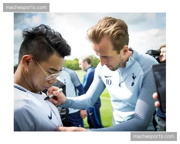 “英超裁判交流会”在伦敦举行，各队主帅与裁判组进行面对面沟通